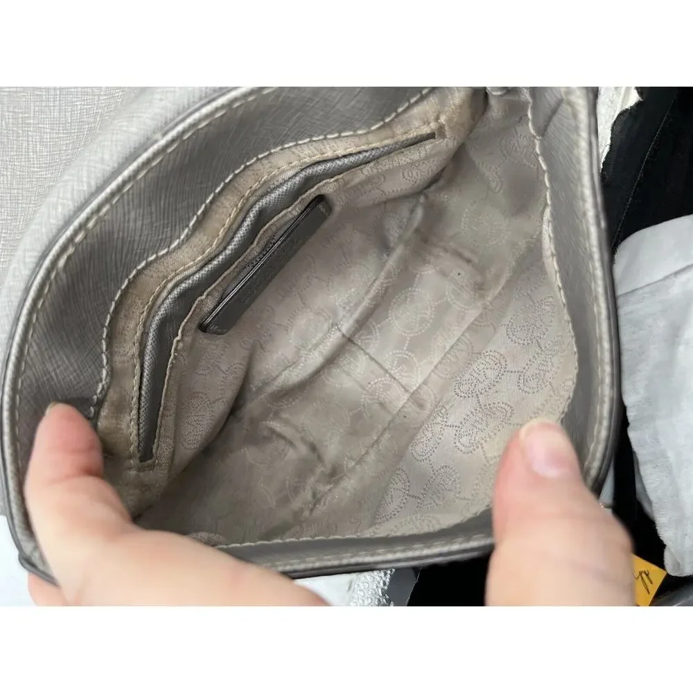 Michael Kors Small Bedford Gray‎ Crossbody Silver Tone Chain Strap and Hardware - Picture 7 of 11